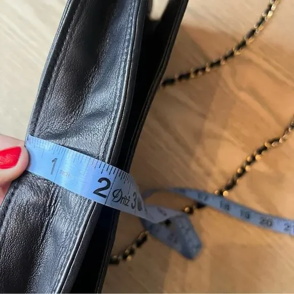 Vintage Jeunesse Quilted Black Leather Purse Clutch Gold Chain Strap - Picture 9 of 9